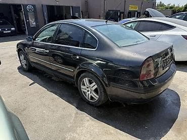volkswagen passat 1: Volkswagen Passat B5 1.9 dizel 2001 il sökülür ehtiyat hissəsi kimi — 4