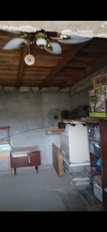 kiraye ev 28 may: Satilir. Təsvir: - Taxta üzlü tavan və cilalanmış taxta döşəmə - — 8