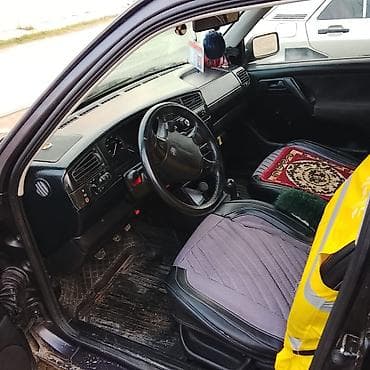 volkswagen polo v: Volkswagen Golf: 1.8 л | 1993 г. Хэтчбэк — 5