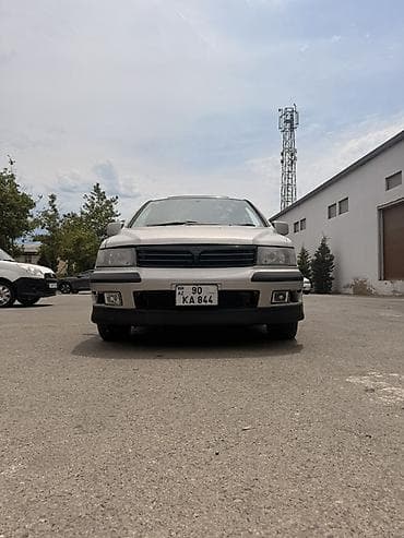 Mitsubishi Space Wagon: 2.4 l | 2000 il 440000 km Van/Minivan
