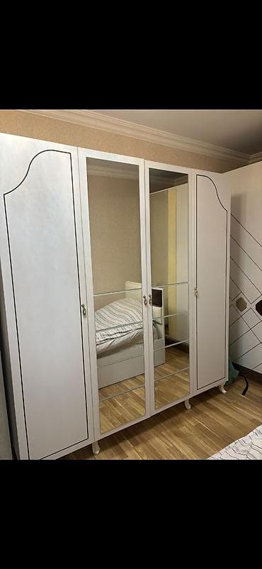 pilleken alti skaf: 4 qapılı, Güzgülü, Ağ, Digər material, Açılan, Düz dolab — 1