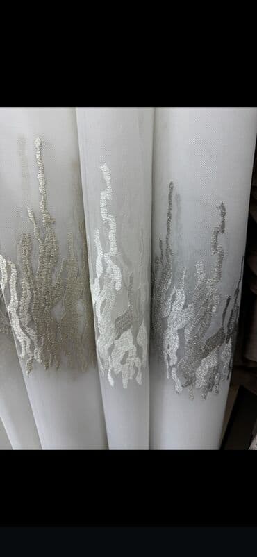 07 perde: Qalın, boz rəngli, zərli naxışlı pərdələr otağa zərif və dəbli bir — 11