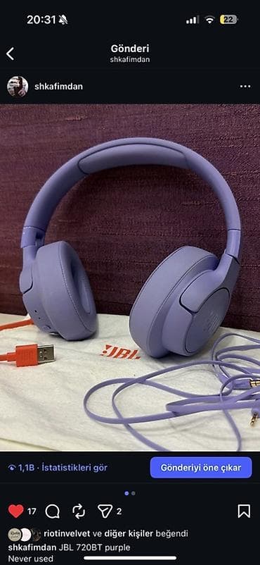 Qulaqcıqlar: JBL Tune 720BT, bənövşəyi rəngdə over‑ear Bluetooth qulaqcıq. Hec — 1