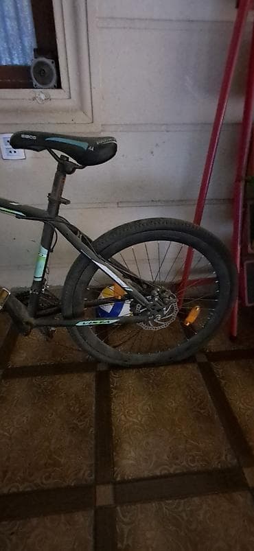 isma: Velosiped Nece Illerdir Balkonda qalib Surulmur Ustune basina — 3