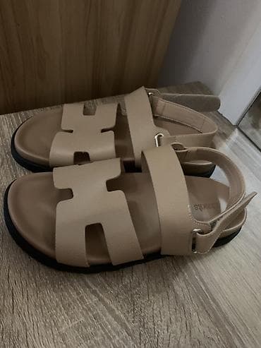 kablok ayaqqabilar: Продаю сандали в очень красивом цвете 39 размер Покупала для себя — 1