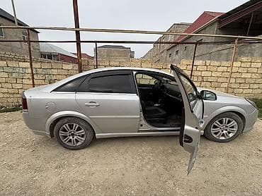 traktor ehtiyyat hisseleri: Opel Vectra C sedan, gümüşü rəng. - Kuzov: 4 qapılı sedan — 2