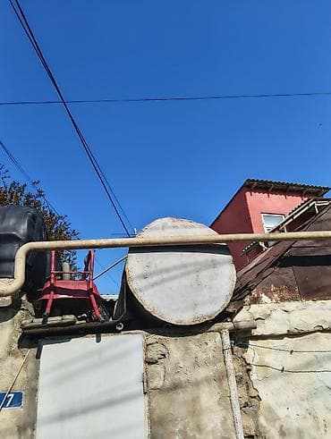 demir cenler: Su çəni demirden.super veziyyətdedi.1 ton yarım su tutur.bülbulededi — 1