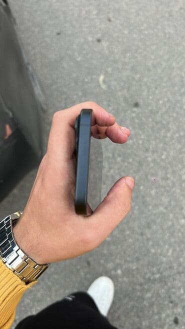 nothing phone 2 qiyməti: IPhone 15, Qara, Face ID, Simsiz şarj — 5