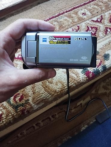 Elektronika: Sony DCR-SX60E video kamera satılır. Tam işləkdir, ancaq batareya — 3