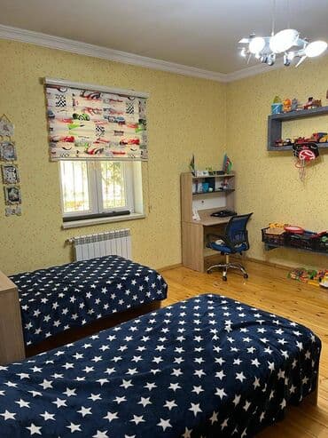 konteyner mağaza: Yeni Ramanada, Kolleci və Şamlığı keçdikdən sonra, əsas yolun — 12