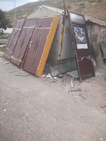 plasmas qapi: Məhsul: Daxili otaq qapıları və sanitar qovşaqlar üçün bölmə-kabinlər — 5