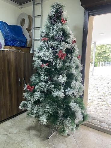 Qar Effekti ilə Bəzədilmiş Süni Yeni il Şam Ağacı - Realistik