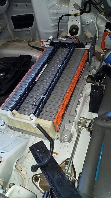 masin ucun stiker: Toyoto prisu baterkaları blok. Vatsapla əlaqə saxlayın. Real alıcıya — 1