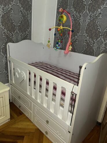 Bitkilər: Oğlan və qız üçün, İşlənmiş, Dördbucaq, Beşik, Dəst ilə, Matras ilə, Yellənmə mexanizmsiz — 2