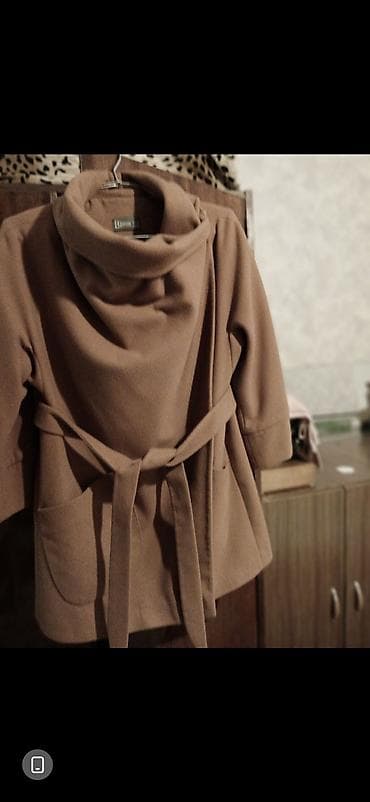 Paltolar: Qadın palto/kardiqan – qum rəngi - Model: Açıq önlü, kəmərlə bağlanan — 1