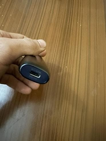 Elektron siqaret cihazı – USB-C ilə şarj olunan, qapaqlı ağızlıq -