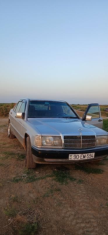 Avtomobil alışı: Mercedes-Benz 190 (W201): 1.8 l | 1992 il Sedan — 2