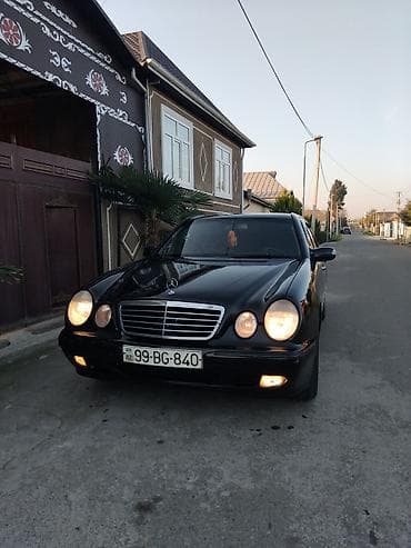 mersedes beyni: Mercedes-Benz E-Class: 2.2 l | 2000 il Sedan — 3