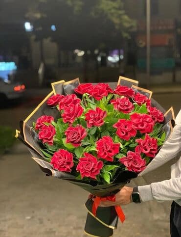 polimer gil satisi: 🔴 21 Qızılgül səbəti - 35₼ deyil - 30₼. Buket - 50₼ deyil - — 3