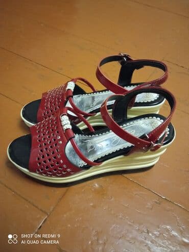 женские пляжные шлепанцы: Размер: 39, цвет - Красный, Б/у — 2