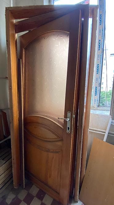 3eded qapı satılır biri 30manata.Ölçü 1 95 hundurluk 82 eni.Ünvan