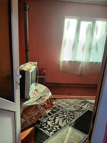 gencede ev: Həyətyanı sahəsi və kiçik yaşayış evi - Daş hasarla əhatələnmiş — 6