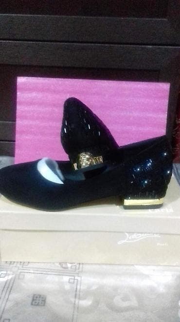 Baletkalar, Carlo Pazolini, Ölçü: 40, rəng - Qara, Yeni