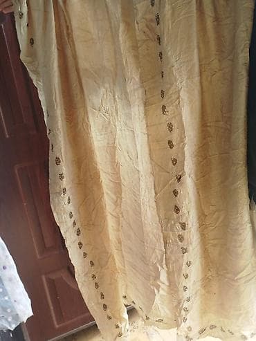 qadın: Bej rəngli nazik parça şal – dekorativ naxışlı - Rəng: isti bej - — 1