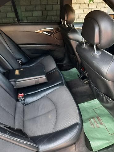 masin salonlari: Mercedes-Benz E‑Class (W211) — 4