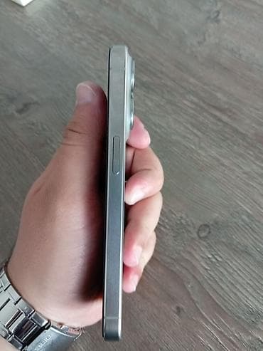 ayfon 6s plus: IPhone 15 Pro, Gümüşü, Face ID — 3