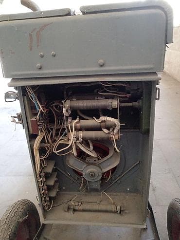 Sənaye tipli köçürülə bilən elektrik generatoru/kompressor qurğusu -