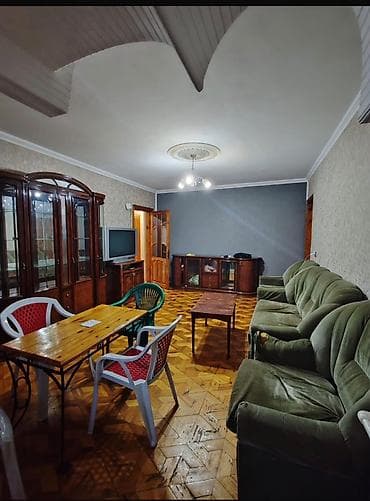 neftciler: 🏡 Kirayə Otaq Elanı 📍 4 otaqlı, hər bir şəraiti olan mənzildə otaq — 6
