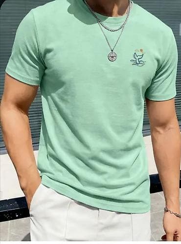 Futbolkalar: Müasir dizaynlı kişi T‑shirt - Rəng: açıq nane-yaşıl - Model — 1