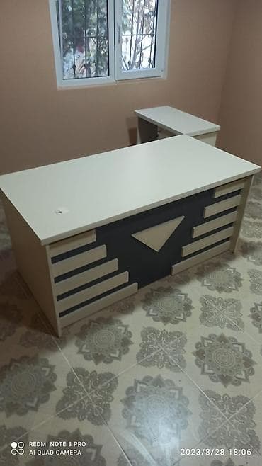 Vıkluçatellər: Ofis masa dəsti - Rəng: ağ və tünd boz kombinasiya - Material — 1