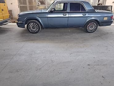s klass: GAZ Volga sedan - Korpus: 4 qapılı, klassik Volga ko dizaynı — 2