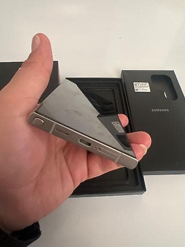 12 volt: Samsung Galaxy S24 Ultra, 256 GB, rəng - Boz, İki sim kartlı — 3