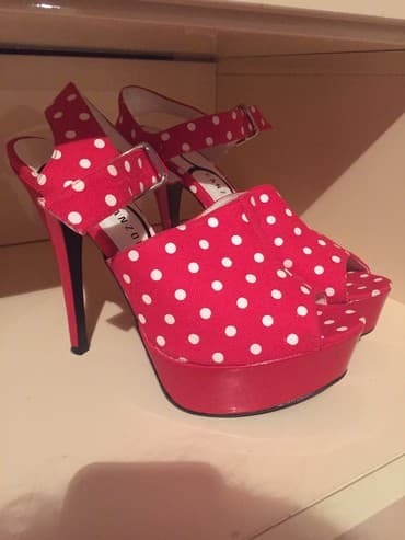 qoyun dərisindən ev üçün qadın şap şapları: Ölçü: 39, rəng - Qırmızı, Yeni — 1