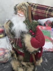 Pərdə və jalüzlər: 30 sm ölçülü Şaxta Baba oyuncağı — bayram bəzəyi, qırmızı kətandan — 3