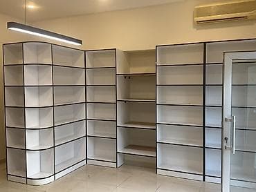 Mağaza/ofa üçün modul rəf sistemi - Dizayn: ağ panellər və qara — 4