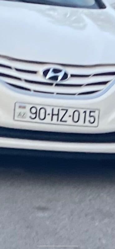 ceşqa turbo az: Hyundai sedan – ön görünüş, ağ rəng. Xrom elementli ön barmaqlıq və — 1