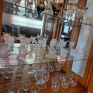 3 d oboy: Qonaq otağı üçün, Açılmayan, Dördbucaq masa, 6 stul — 7