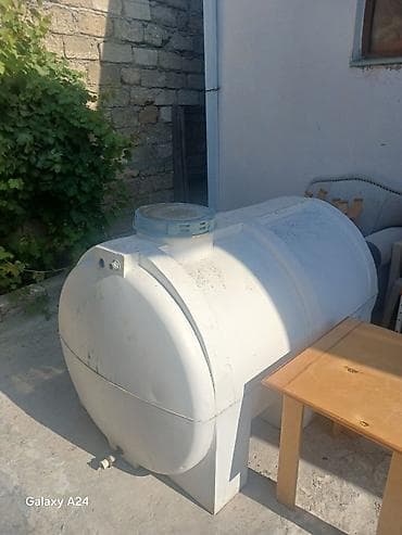2 ton: Plastik su çəni - Material: qalın divarlı polietilen/plastik - — 3
