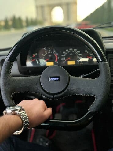 Sadə, Fiat, Fiat loqolu, çoxşüalı idman tipli sükan, 2024 il, Karbon, Yeni, Pulsuz çatdırılma