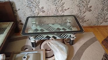 kreditlə mebellər: Seravannt və jurnalın masa satılır ünvan hokmelidedir 2 si birlikdə 80 — 3