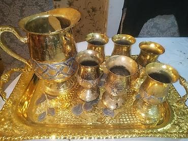 Qızılı rəngdə klassik servis dəsti. Xaricden alinib.elmler