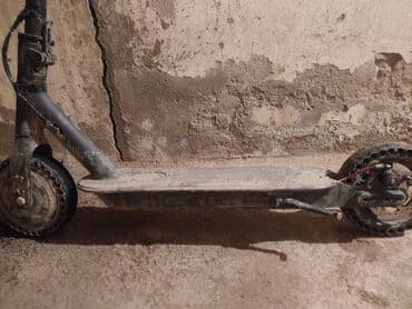 Электросамокаты: Б/у Электросамокат 10", 751 - 1000 Вт, 26 - 35 км/ч, Платная доставка, Бесплатная доставка, Самовывоз — 4