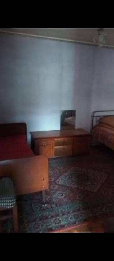 ev alqi satqi kiraye: Ev Xətai rayonAğ Şəhər tərəfdə 8 noyabr prospektində ( köhnə — 4