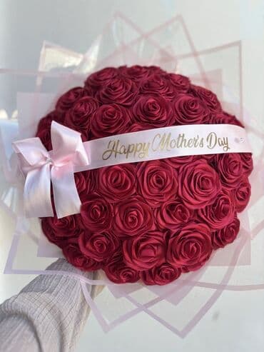 usaq ucun ad gunu hediyeleri: Məxməri effektli süni qızılgüllərdən hazırlanmış dekorativ buketlər - — 2