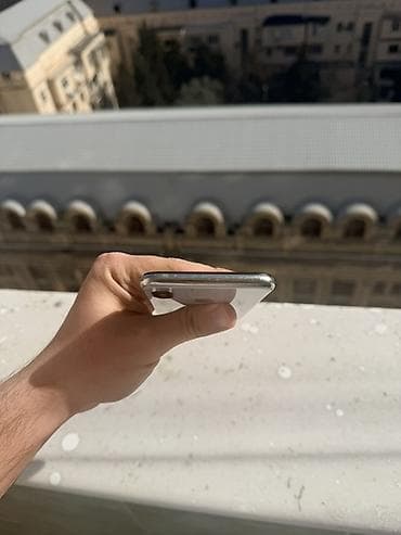 IPhone X, 64 GB, Gümüşü