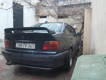 bmw 320i 1997: BMW 3 Series E36 sedan, qara rəng. - Kuzov: 4 qapı, ön və arxa aero — 6